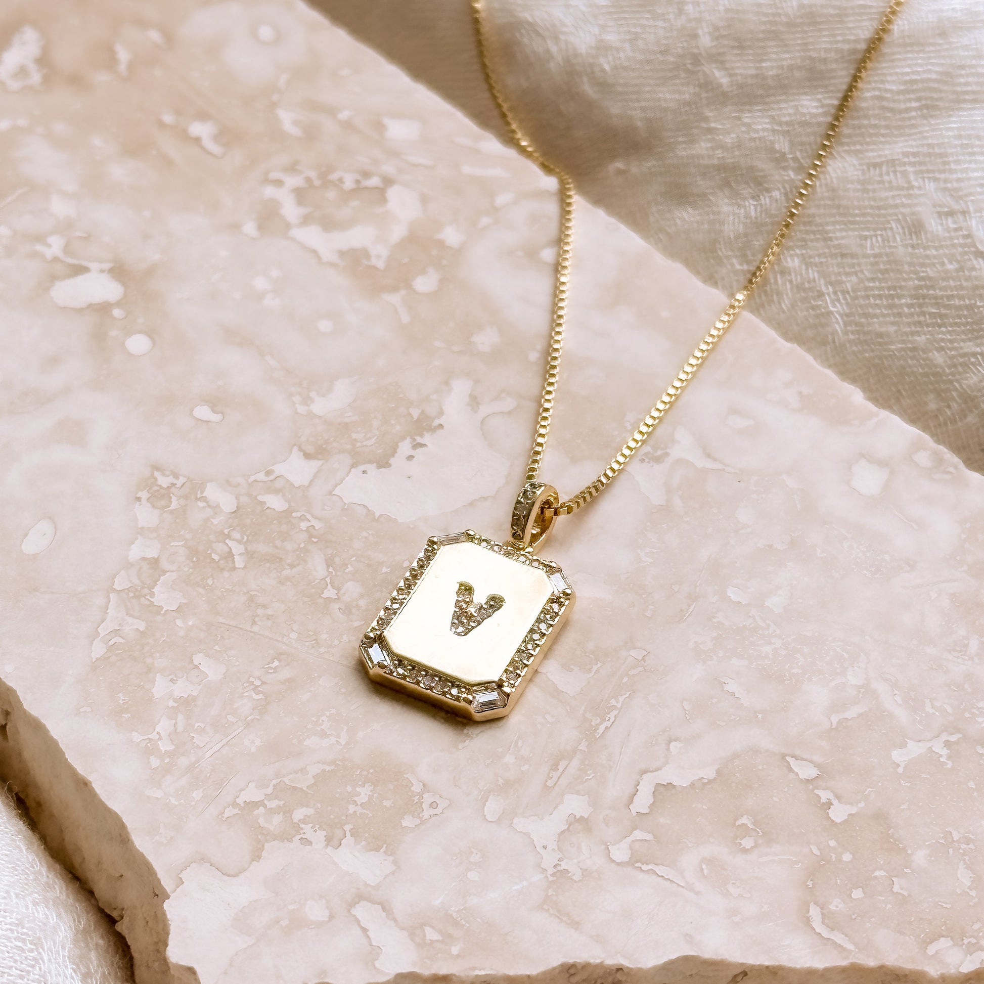 LucyKitty Gold Filled Carta Letter Pendant Box Chain